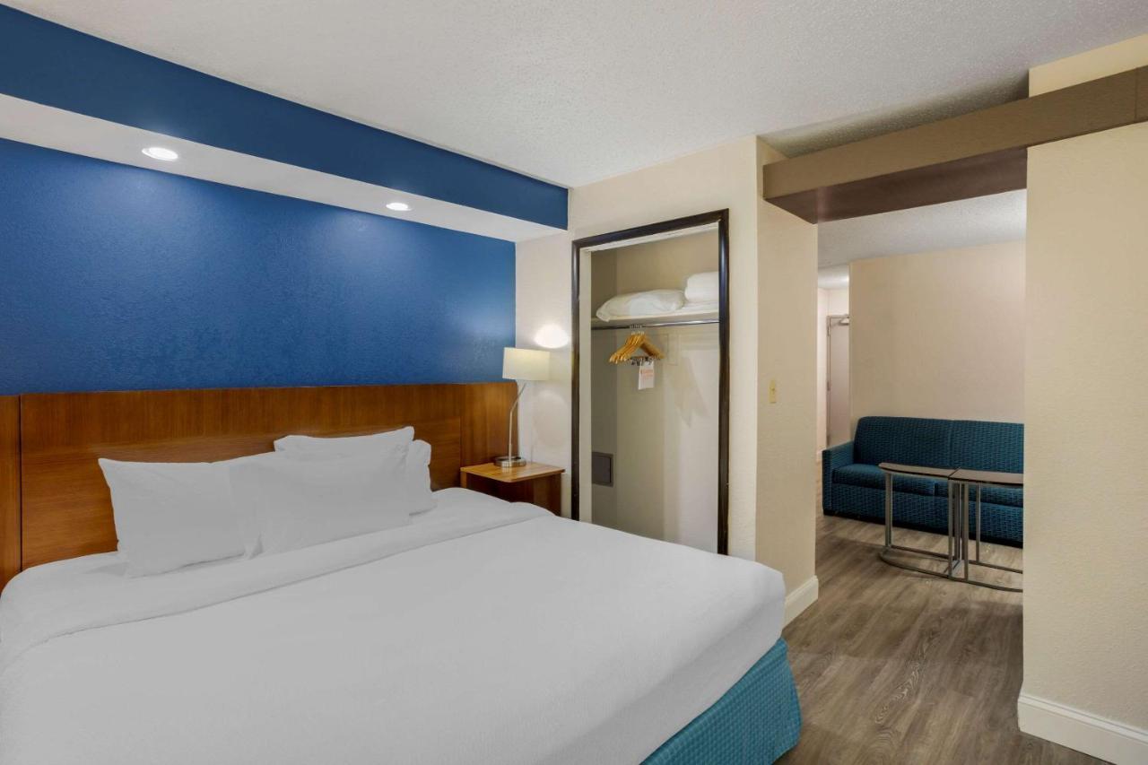 Comfort Inn & Suites Mt Laurel-Philadelphia Mount Laurel Εξωτερικό φωτογραφία