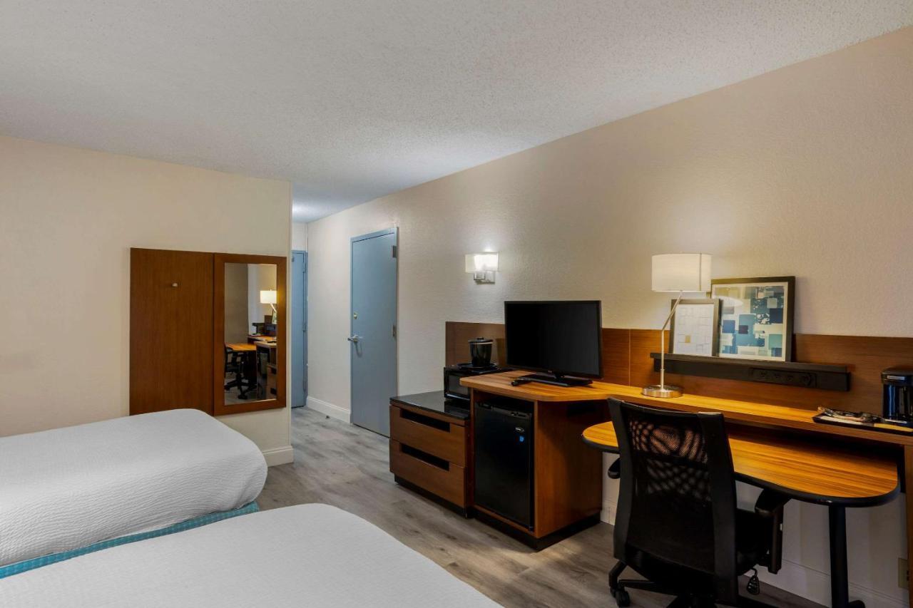 Comfort Inn & Suites Mt Laurel-Philadelphia Mount Laurel Εξωτερικό φωτογραφία