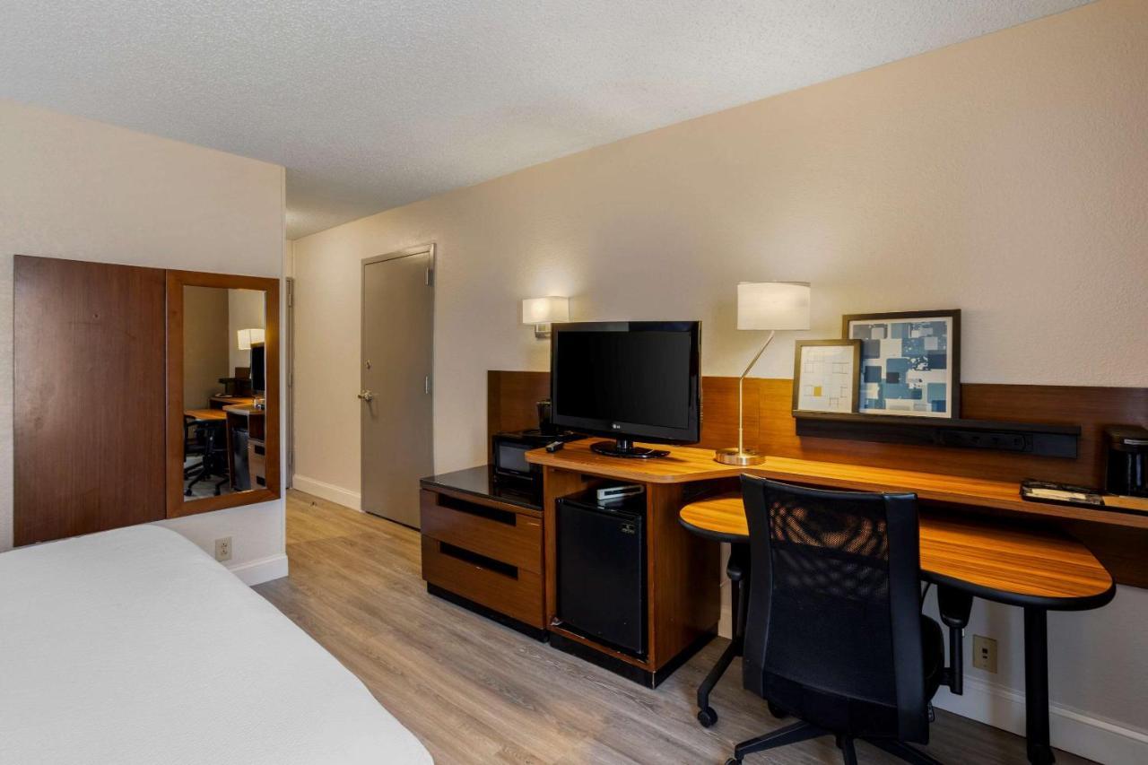Comfort Inn & Suites Mt Laurel-Philadelphia Mount Laurel Εξωτερικό φωτογραφία